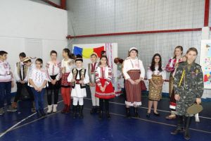 Tradiţii româneşti peste ani la Școala „Spiru Haret”