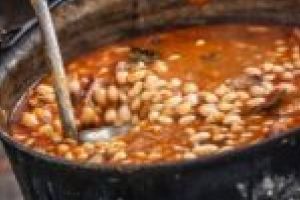 Silviu Hurduzeu nu plăteşte fasolea de 1 Decembrie