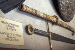 Eveniment în Anul Centenarului: o replică a sabiei lui Ștefan cel Mare, adusă acasă din Turcia