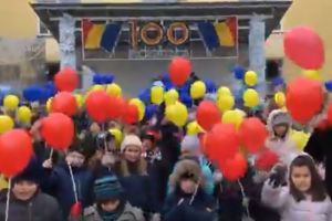 Centenarul Marii Uniri. Moment impresionant pregatit de zeci de elevi cu aceasta ocazie (galerie foto-video)