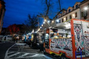 Concerte cochete la Christmas Food Carusel în Piaţa Huet