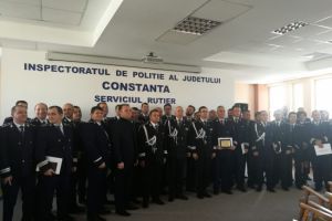 Avansari in grad pentru merite exceptionale la IPJ Constanta. Mai multi ofiteri si agenti, inaintati in grad de Ziua Nationala a Romaniei (galerie foto)  