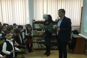 (Foto) Baia Mare: “100 de inimi canta Unirea” la Scoala Generala “Avram Iancu”