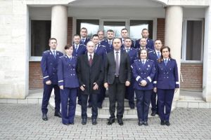 FOTO/ 17 poliţişti de la IPJ Alba avansaţi în grad, de Ziua Naţională a României