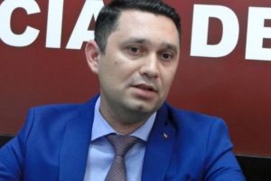 Bogdan Toader taie in carne vie! Doua posturi de la Directia Tehnica, desfiintate. Vezi aici motivul