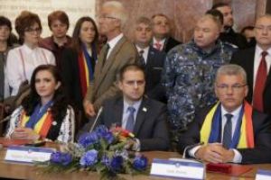 Ministrul Turismului, Bogdan Trif, la sedinta solemna de guvern, de la Alba Iulia (galerie foto)