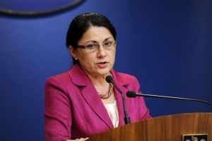 Ecaterina Andronescu, la Alba Iulia, despre creşterea veniturilor din Educaţie: Ministrul Finanţelor s-a angajat că sunt bani