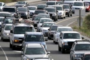 Aglomeraţie pe drumul către munte! Trafic îngreunat pe DN1 - Se merge în coloană, cu 30 de km/oră