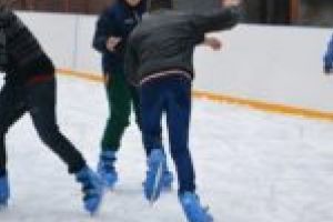 Două zile de acces gratuit pentru pasionaţii de patinaj. După Ziua Naţională, distracţia e contra cost