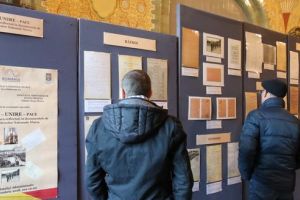 FOTO: Mureşenii, invitaţi la expoziţia “Război – Unire – Pace”