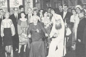 Dumnezeu a fost pomenit în Scânteia de cinci ori. Senzaţionala poveste a Bibliei sinodale din 1968