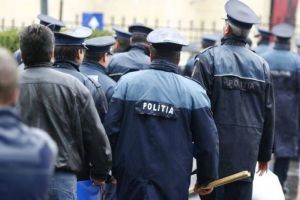 Poliţiştii sibieni nu au vacanţă de 1 decembrie. Ies în stradă