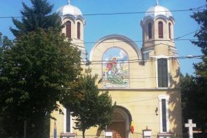 Hoţii au spart Biserica Ortodoxă din Aradul Nou. Au lăsat un cuţit în cutia milei