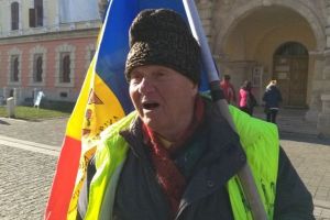 Românul din Republica Moldova care a mers pe jos 500 de kilometri a ajuns la Alba Iulia: „Dacă ar fi să se realizeze Unirea, mai merg o dată“