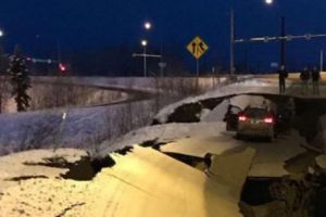 CUTREMUR DEVASTATOR în această seară! Drumuri RUPTE ÎN DOUĂ şi clădiri FISURATE. IMAGINI APOCALIPTICE