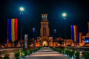 PROGRAMUL de ZIUA NAȚIONALĂ, 1 DECEMBRIE 2018, la Alba Iulia, de Centenarul MARII UNIRI: Parada militară, inagurarea Podului şi Monumentului Unirii, concerte şi cântece patriotice, focuri de artificii