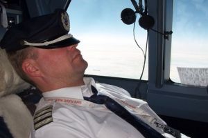 Un pilot a ratat aeroportul pe care trebuia să aterizeze – A adormit la manşă