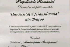 Universitatea Transilvania, decorată de preşedintele României cu ordinul „Meritul pentru Învăţământ” în grad de „Ofiţer”