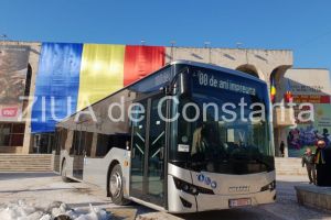 Noile autobuze ale municipiului Constanta, in drum spre parada dedicata Zilei Nationale a Romaniei