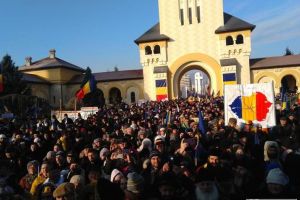 FOTO / VIDEO: 1 Decembrie 2018. Slujbă de Te Deum la Catedrala Reîntregirii din Alba Iulia, cu ocazia Centenarului