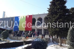 Drapel de 150 de metrii, amplasat la Casa de Cultura din Constanta , cu ocazia Centenarului  
