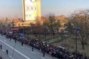 Parada militară de la Alba Iulia: Aproape 2.000 de militari, 150 de mijloace tehnice de luptă şi peste 20 de aeronave