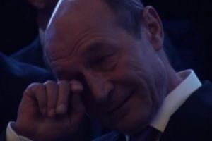BOMBA SERII! Băsescu, PREȘEDINTE în Moldova? Fostul şef de stat, ÎN LACRIMI la TV, de Centenar