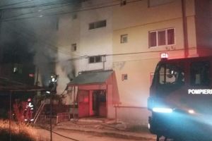 NEWS ALERT/ Apartament ARUNCAT ÎN AER de proprietar! Locatarii din bloc au fugit (GALERIE FOTO)