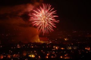 Cum s-a văzut din depărtare spectacolul de lumini de Ziua Naţională