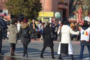 Serbarea Centenarului, la înălţime la Iernut