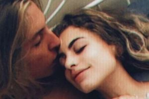 Găsiţi fără viaţă, îmbrăţişaţi în pat. Mister asupra morţii celei mai frumoase perechi de pe Instagram