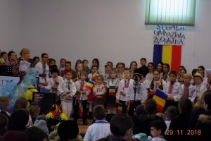 Ziua Naţională a României, marcată la şcoala din Zvoriştea