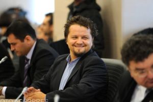 SOC! Magnatul Ștefan Vuza vrea să cumpere Oltchim cu bani de la banca ruseasca , finantatoare a  operaţiunii de anexare a Crimeei din 2014! SRI doarme in papucii statului?!