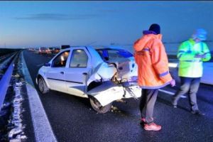 ACCIDENT cu trei victime, între care o FETIȚĂ de 4 ani, pe Autostrada A2. Trafic restricţionat

