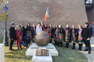 Mesajul Lenuţei din Băleni, unul din cele 200 de mesaje închise în Capsula Timpului, la Alba Iulia