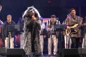 LIVE VIDEO: Concerte extraordinare pe scena din Piaţa Cetăţii de la Alba Iulia – Lupii lui Calancea, Lăutarii lui Botgros şi VAMA încheie sărbătorile Centenarului