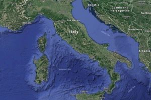 Italian, batut de sotia romanca. Femeia a primit ordin de restrictie