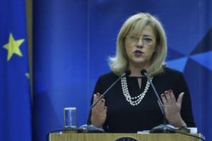 Corina Creţu: Nu avem voie să ieşim de pe acest drum european indiferent de greutăţi/ Ardealul, campion la atragerea banilor europeni