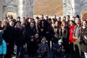 FOTO, VIDEO. Fostul premier Victor Ponta, unul dintre puţinii lideri de partide care a participat la Alba Iulia de Ziua Naţională: Tocmai că m-am simţit bine, las parada de la Bucureşti şi pe viitor