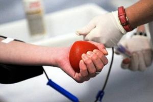 „Donează sânge, fii erou!“, campanie organizată de studenţii medicinişti din Braşov