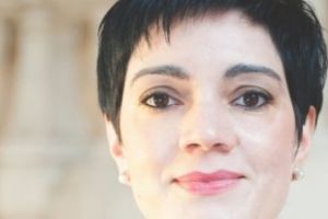 S-a aflat totul despre 'umbra' lui Iohannis! Cine este şi avere are