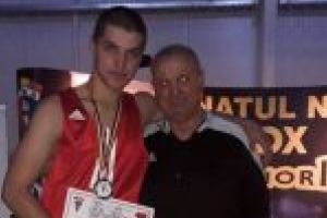Sportiv legitimat la CS Unirea Alba Iulia, medaliat cu argint la Campionatul Naţional de Box, la categoria semigrea