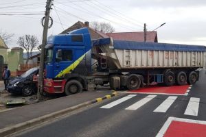 FOTO Trafic blocat pe DN1 la Săcel
