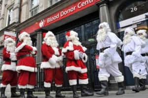 De Moş Nicolae fii un EROU! Cu o singură donaţie de sânge ajuţi TREI persoane