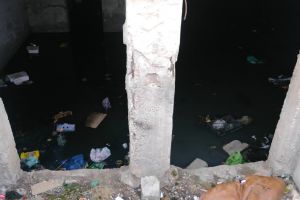 O fostă cantină din Arad a devenit un PERICOL pentru cetăţeni (GALERIE FOTO)