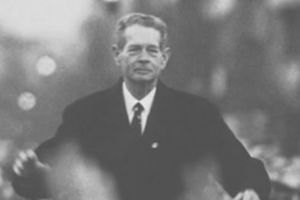 Miercuri se împlineşte UN AN de la moartea Regelui Mihai. Cine va participa?