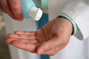 Compania Hexi Pharma, trimisă în judecată în urma unei anchete care a durat aproape doi ani