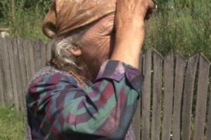 Bătrână de 97 de ani VIOLATĂ! DEZAXATUL este încă LIBER, din cauză că femeia are PIERDERI DE MEMORIE
