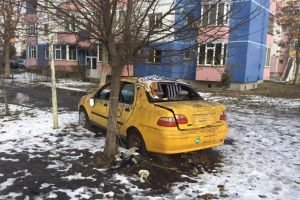 Constanta: Un taximetru parasit de ani buni a devenit focar de infectie in Poarta 6