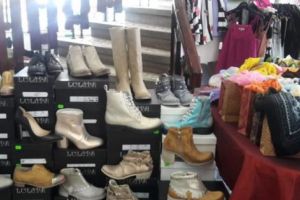 Târgul producătorilor români, din nou la Casa Cărţii